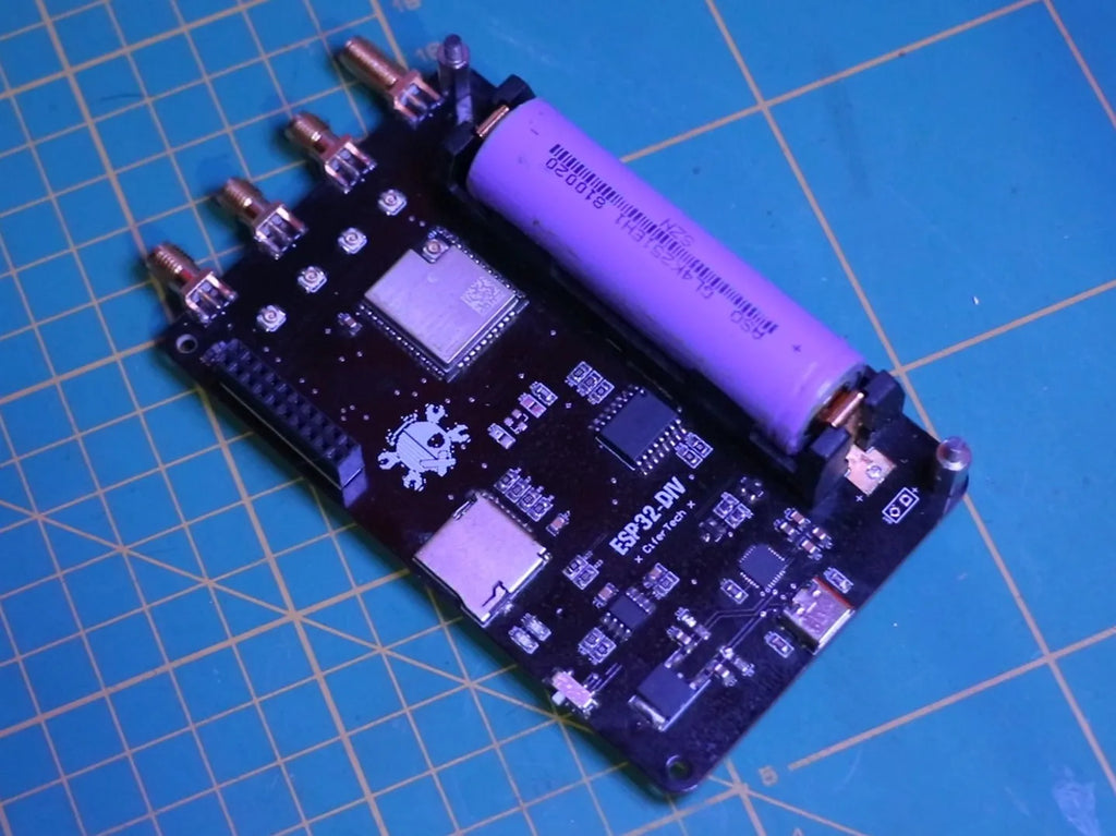 New ESP32 DIV v1 Supports Bluetooth Wifi Signal 2.4Ghz & NRF24L01 IOT CC1101 Development Board Protocol Analysis
