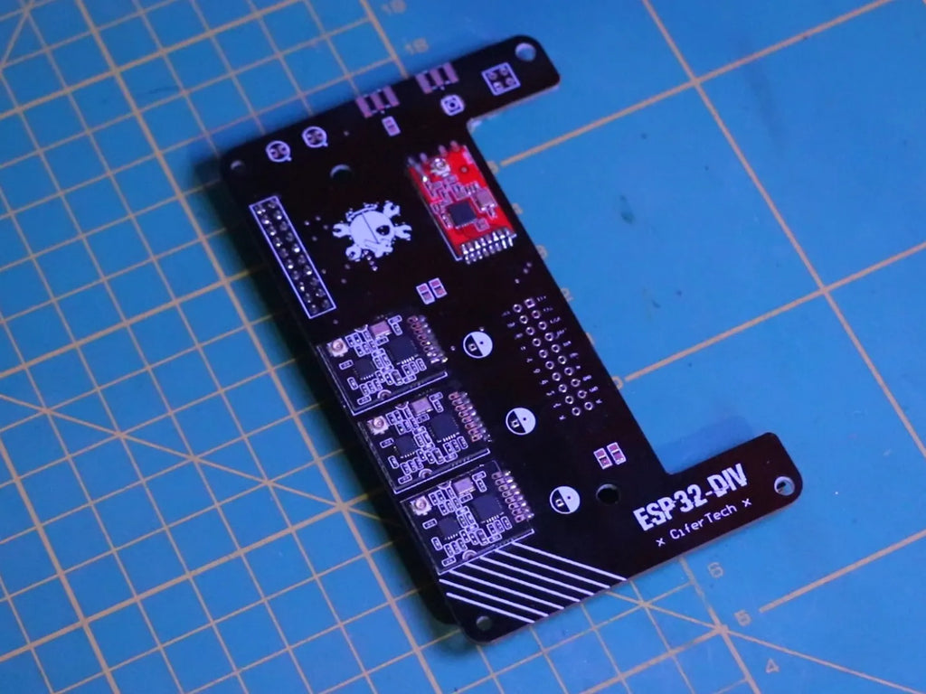 New ESP32 DIV v1 Supports Bluetooth Wifi Signal 2.4Ghz & NRF24L01 IOT CC1101 Development Board Protocol Analysis